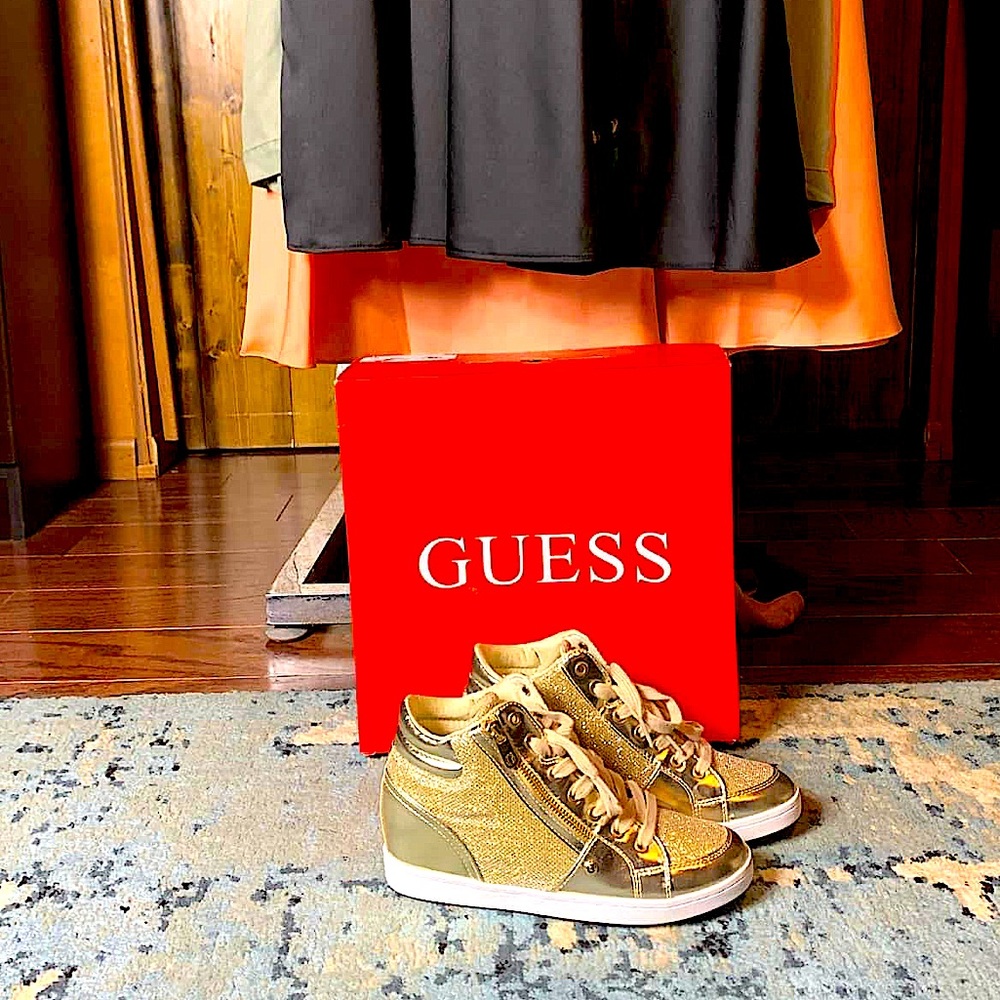 New Guess sneakers 7 M